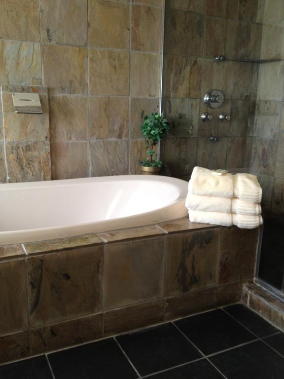 The Belvedere Inn&restaurant Hotel Saugatuck