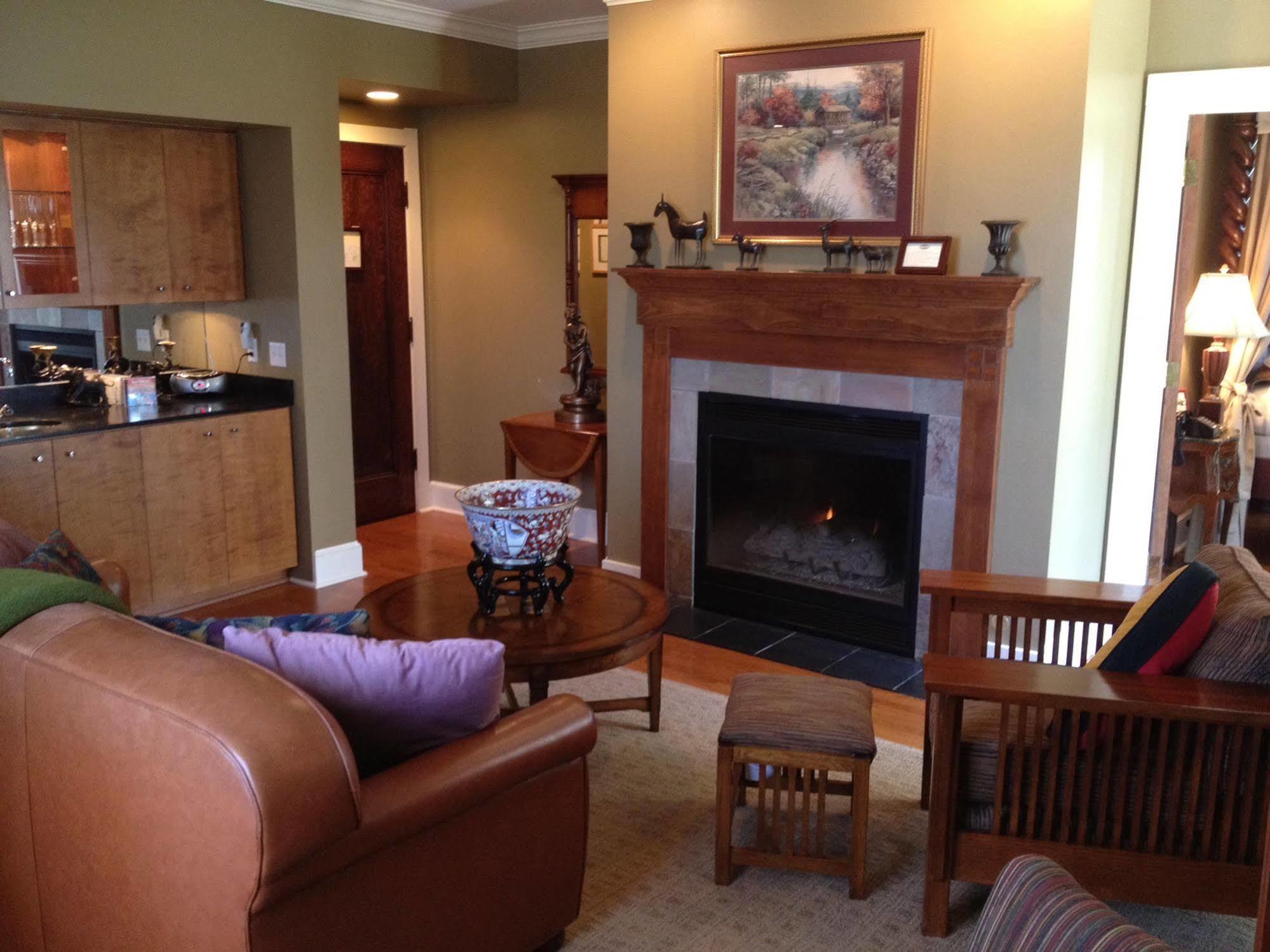 The Belvedere Inn&restaurant Hotel